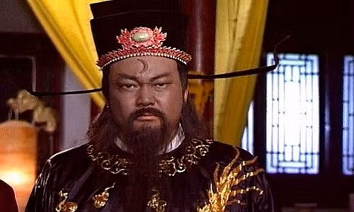 He lo xuat than it ai biet den cua vi quan liem chinh Bao Cong