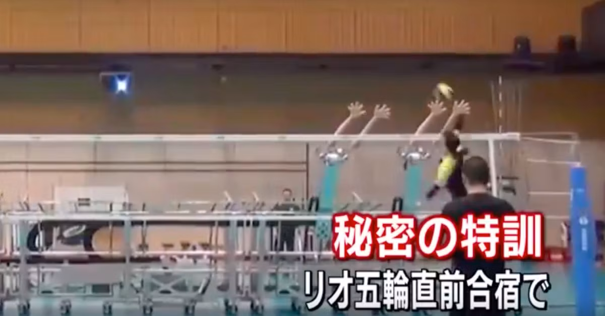 Vị trí và sự di chuyển của robot có thể được cấu hình bởi huấn luyện viên bằng phần mềm.