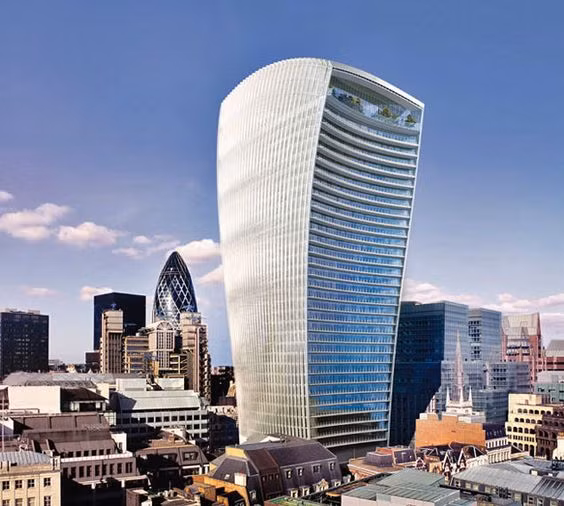 Càng lên cao, tòa nhà càng phình ra, đi ngược lại nguyên rắc thiết kế phía trên càng thon gọn hoặc diện tích sàn bằng các tầng phía dưới. Ảnh: Printest.