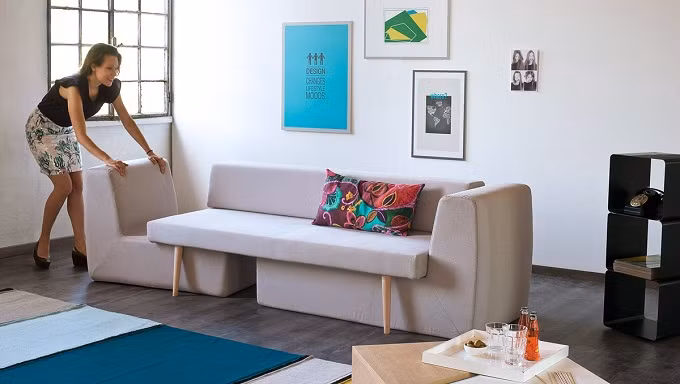 Sofa đa năng giúp tiết kiệm tối đa không gian. Ảnh: Goby.