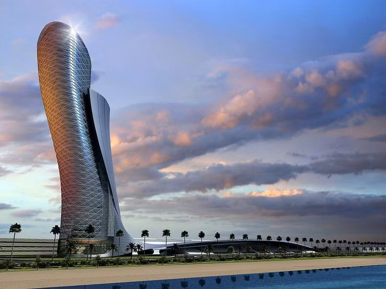 Capital Gate được gây ấn tượng khi nó tạo thành một góc nghiêng 18 độ về hướng Tây. Ảnh: Amusing Planet.