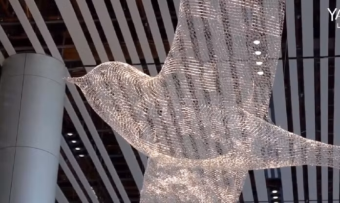 Terminal 4 được thiết kế nhằm giúp hành khách có cái nhìn thực tế hơn vào tương lai của ngành hàng không. Ảnh: cắt video của Yahoo Lifestyle