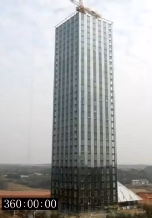 Những tòa nhà cao tầng xây nhanh với tốc độ thần kỳ đang mọc lên liên tiếp trên thế giới. Đáng chú ý là tòa nhà 30 tầng tại thành phố Trường Sa, thủ phủ tỉnh Hồ Nam – Trung Quốc được xây nhanh thần tốc trong vòng 15 ngày. Ảnh: Xinhua.