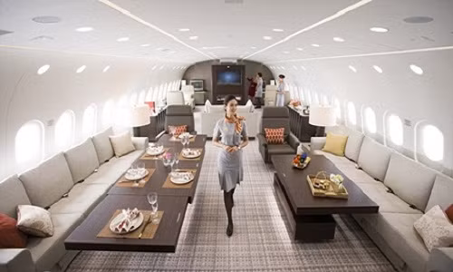 Những ai muốn trải nghiệm có thể thuê với giá 20.000 bảng/giờ (khoảng gần 600 triệu đồng), nghĩa là nếu bạn bay từ Luân Đôn dến Newyork, bạn sẽ tốn khoảng 160.000 bảng tiền thuê.