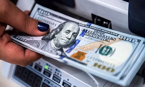 Cang thang dia chinh tri leo thang, dong USD ve day 6 thang