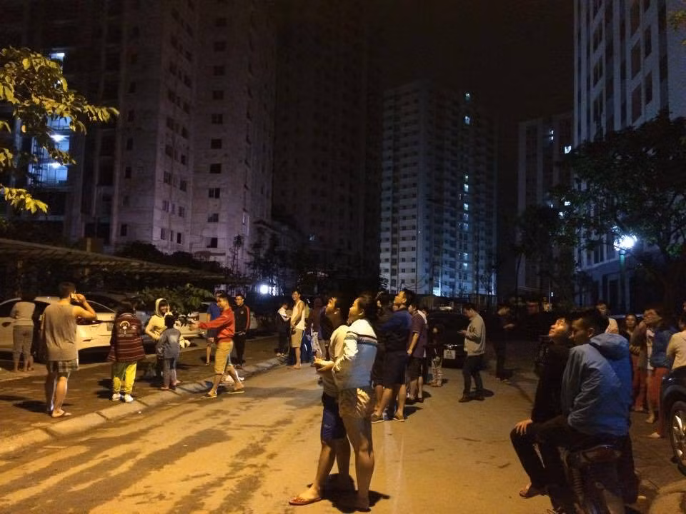 Rất may, không có thiệt hại về người. Tuy nhiên, một số tài sản trong căn hộ bị cháy rụi. Ảnh: Motthegioi.