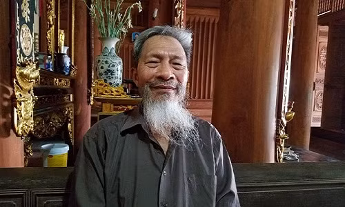 Nguoi dau tien bat ran doc “nha ra vang” o Viet Nam