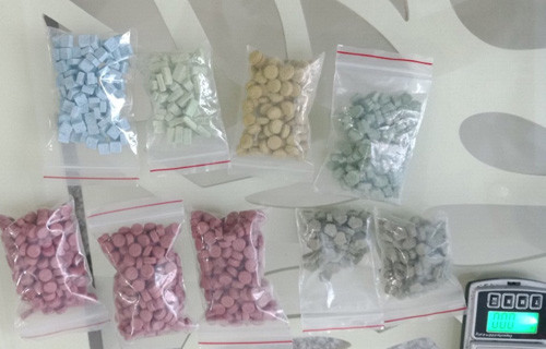 Số tang vật ma túy trinh sát thu giữ của các đối tượng.