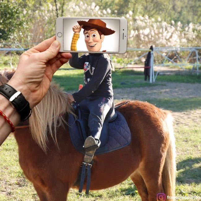 Chào người chụp ảnh nhé.