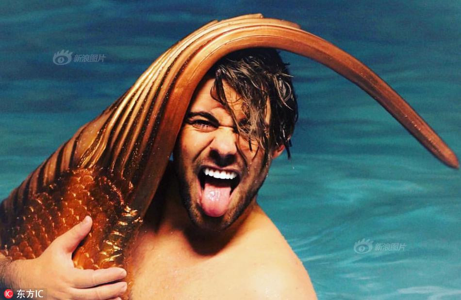 Ngay từ nhỏ, Christian đã mơ ước trở thành một người cá sau khi xem bộ phim "Nàng tiên cá" của hãng Disney.