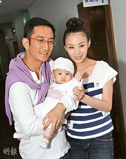 Sao “Y Thien Do Long Ky” song be bet sau khi ly hon vo tre