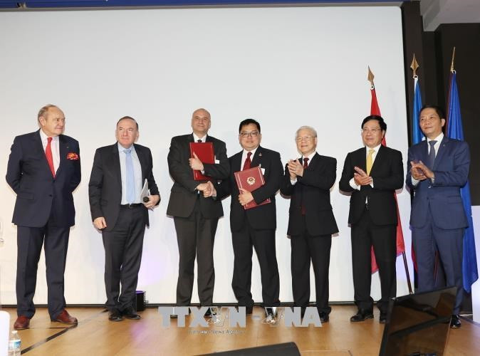 Tong Bi thu Nguyen Phu Trong: Mong doanh nghiep Phap thanh cong tai Viet Nam-Hinh-3