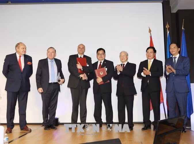 Tong Bi thu Nguyen Phu Trong: Mong doanh nghiep Phap thanh cong tai Viet Nam-Hinh-3