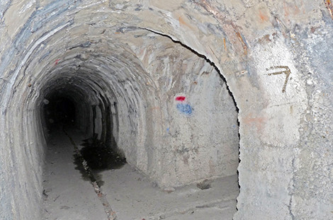Một trong số rất nhiều các địa đạo và hầm trú ẩn được xây dựng theo lệnh của Ante Pavelic bao quanh The Villa Rebar.