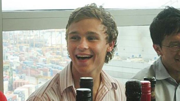 Sam Ballard từng trẻ trung, tự tin và mạnh khỏe khi còn là một cầu thủ bóng bầu dục - Ảnh: News Corp Australia