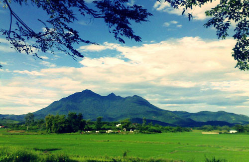 Núi Tản Viên luôn ẩn chứa những câu chuyện vô cùng đặc biệt.