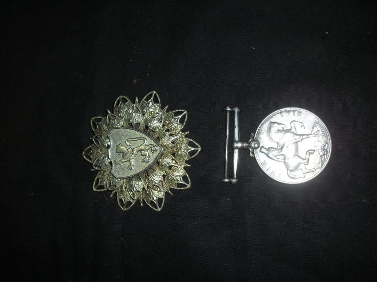 Nhưng thứ làm ai cũng bối rối là chiếc chìa khóa bí ẩn.