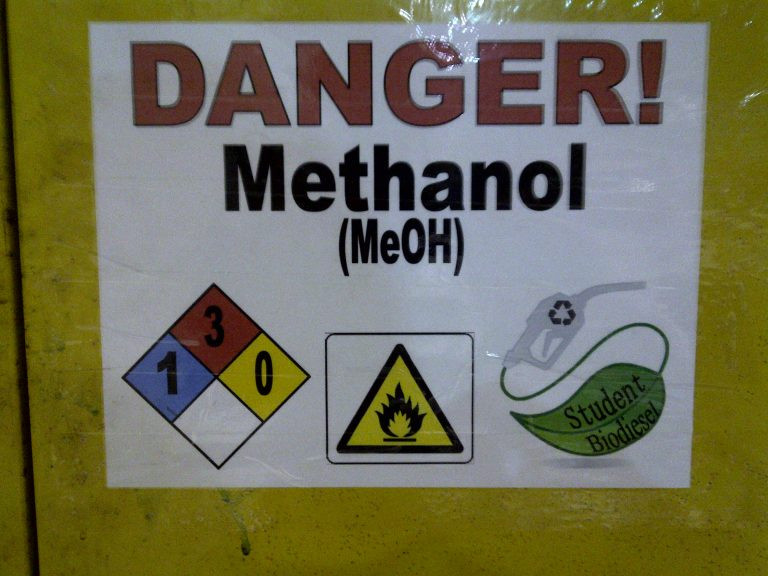 Kết quả này khiến nhiều người sợ hãi. Một cuộc điều tra đã được bắt đầu và những manh mối khác xuất hiện. Một loạt các vết mũi kim trên cả hai cánh tay của Rodney được phát hiện.