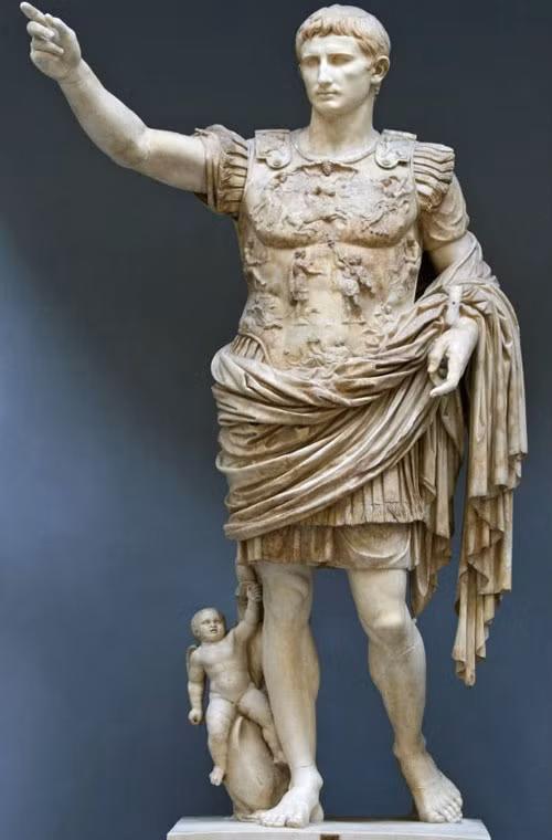 Alexander Đại đế là một trong những nhân vật người nước ngoài được mến mộ nhất ở Rome, thậm chí cả nhiều năm sau khi ông mất. Đó là lý do vì sao, Julius Caesar, Mark Antony và Augustus thường hành hương về nơi chôn cất của vị vua này ở Alexandria.