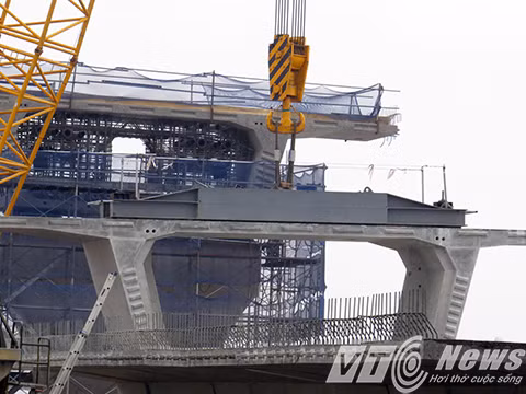 Can canh cong truong cau vuot bien dai nhat Viet Nam-Hinh-8