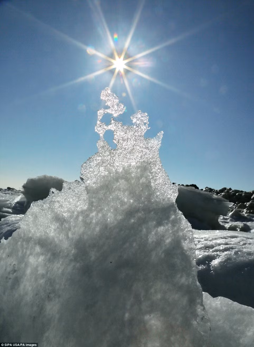 Khi hiện tượng thiên nhiên kỳ thú này xảy ra, vùng biển Bột Hải tê liệt hoàn toàn, không một tàu chở hàng hay phương tiện đường thủy nào có thể hoạt động, biến nơi đây thành một vùng hoang vắng, có vẻ đẹp vô cùng ấn tượng.