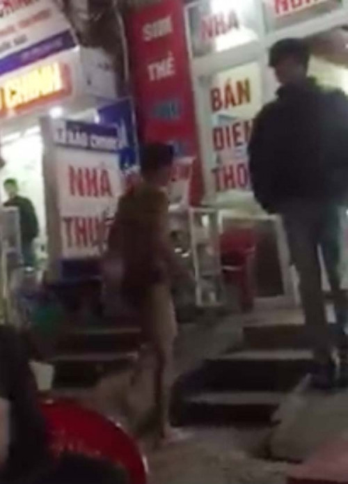 Di nha nghi, quy ong bi 'ban gai' lot sach tu trang ve que Tet-Hinh-2