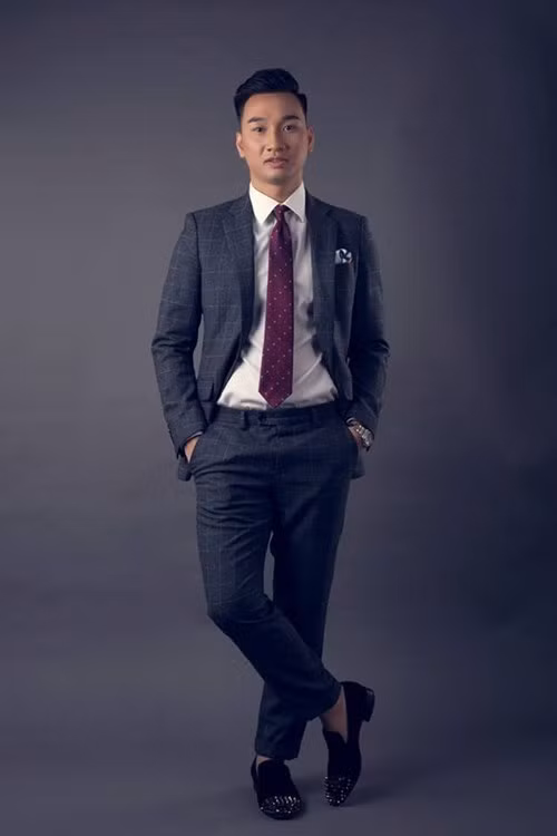 Được biết đến là một MC có tiếng ở đất Bắc, MC Thành Trung gây bất ngờ cho nhiều người khi nhận lời tham gia dẫn dắt The Remix – Hòa âm ánh sáng 2016. Đây được xem là một thử thách dành cho MC Thành Trung, bởi với một chương trình truyền hình thực tế về âm nhạc, Thành Trung dường như chưa có kinh nghiệm để dẫn dắt.