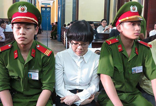 ‘Siêu lừa’ Huỳnh Thị Huyền Như tại một phiên tòa.