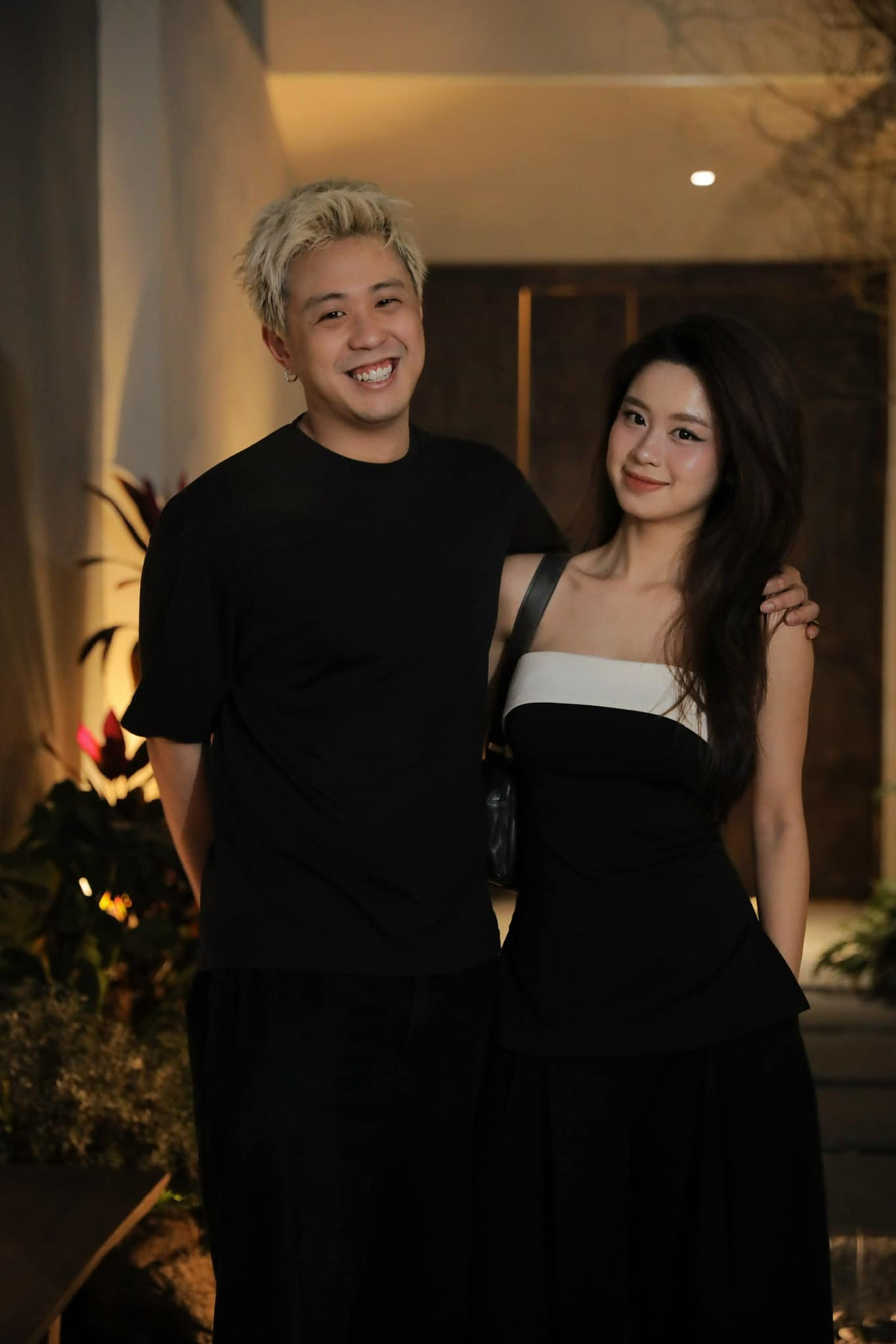 Nhiều người cho rằng việc bắt được hoa cưới là tín hiệu Huyme và Hàn Hằng chính thức về chung nhà trong thời gian tới.