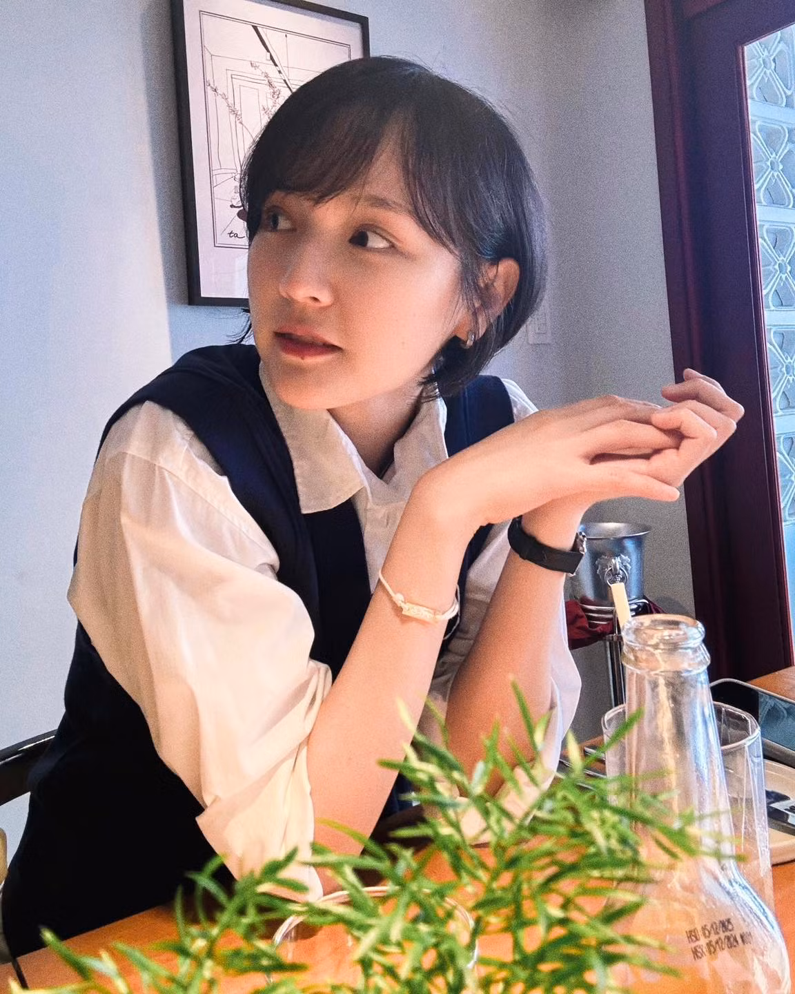 Kể từ khi cắt mái tóc ngắn, nhiều người bày tỏ sự phấn khích vì nhìn Hải Tú hiện đại, trendy và cuốn hút hơn thấy rõ. Hơn nữa, mái tóc này cũng khiến netizen nhớ đến thời Hải Tú chưa gia nhập công ty của Sơn Tùng, vẫn còn hoạt động với vai trò người mẫu ảnh.