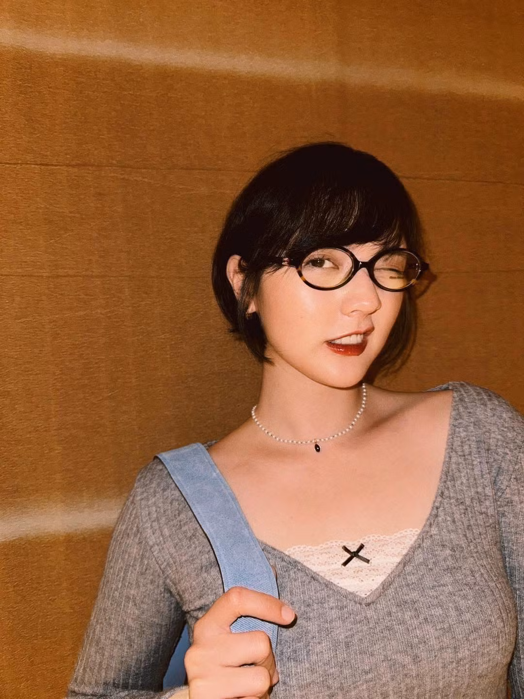 Hải Tú vốn là gương mặt gây nhiều tò mò kể từ khi trở thành nghệ sĩ độc quyền của M-TP Entertainment. Dù ít xuất hiện trước truyền thông, nhưng mỗi lần trở lại, cô đều tạo nên sự chú ý bởi phong cách thời trang độc đáo và thần thái cuốn hút.