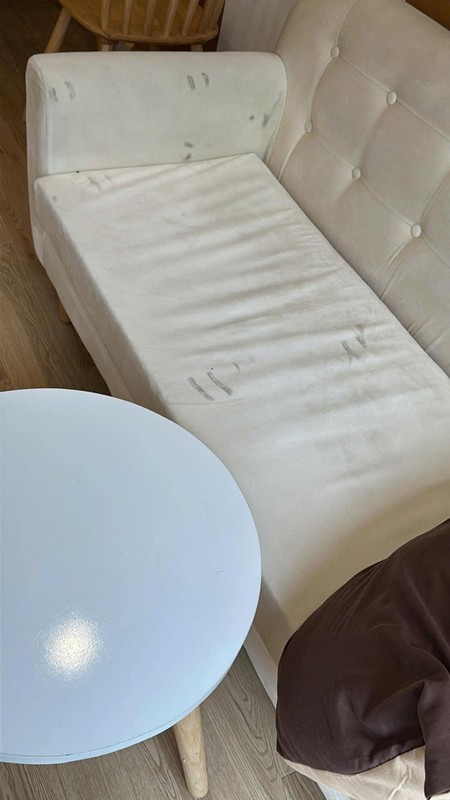 Đây cũng không phải là câu chuyện chủ một khách sạn hay homestay phải lên tiếng để tố khách hàng có cư xử thiếu ý thức.