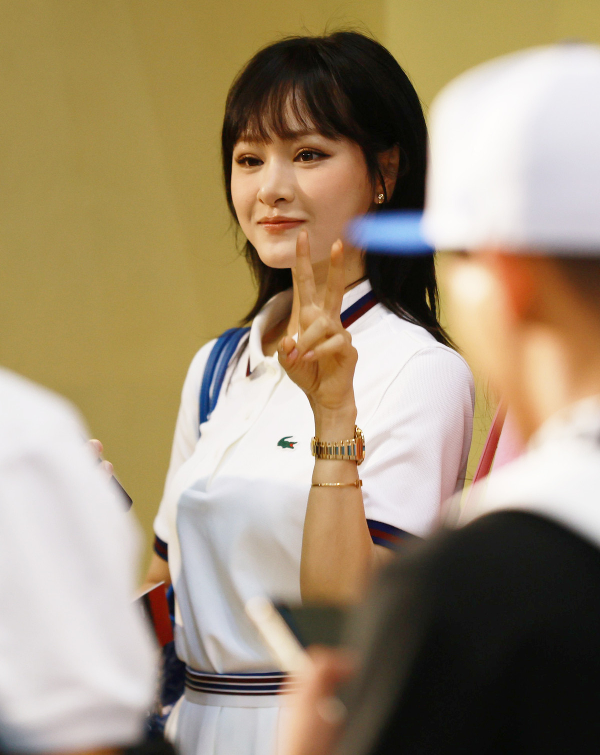 Loạt ảnh mới đây của cô nàng trên sân pickleball đã thu hút sự chú ý của nhiều netizen. Cô nàng lựa chọn set đồ trắng thể thao với áo polo và chân váy ngắn, đem đến tổng thể năng động. (Ảnh: Hồ Đức Đồng)