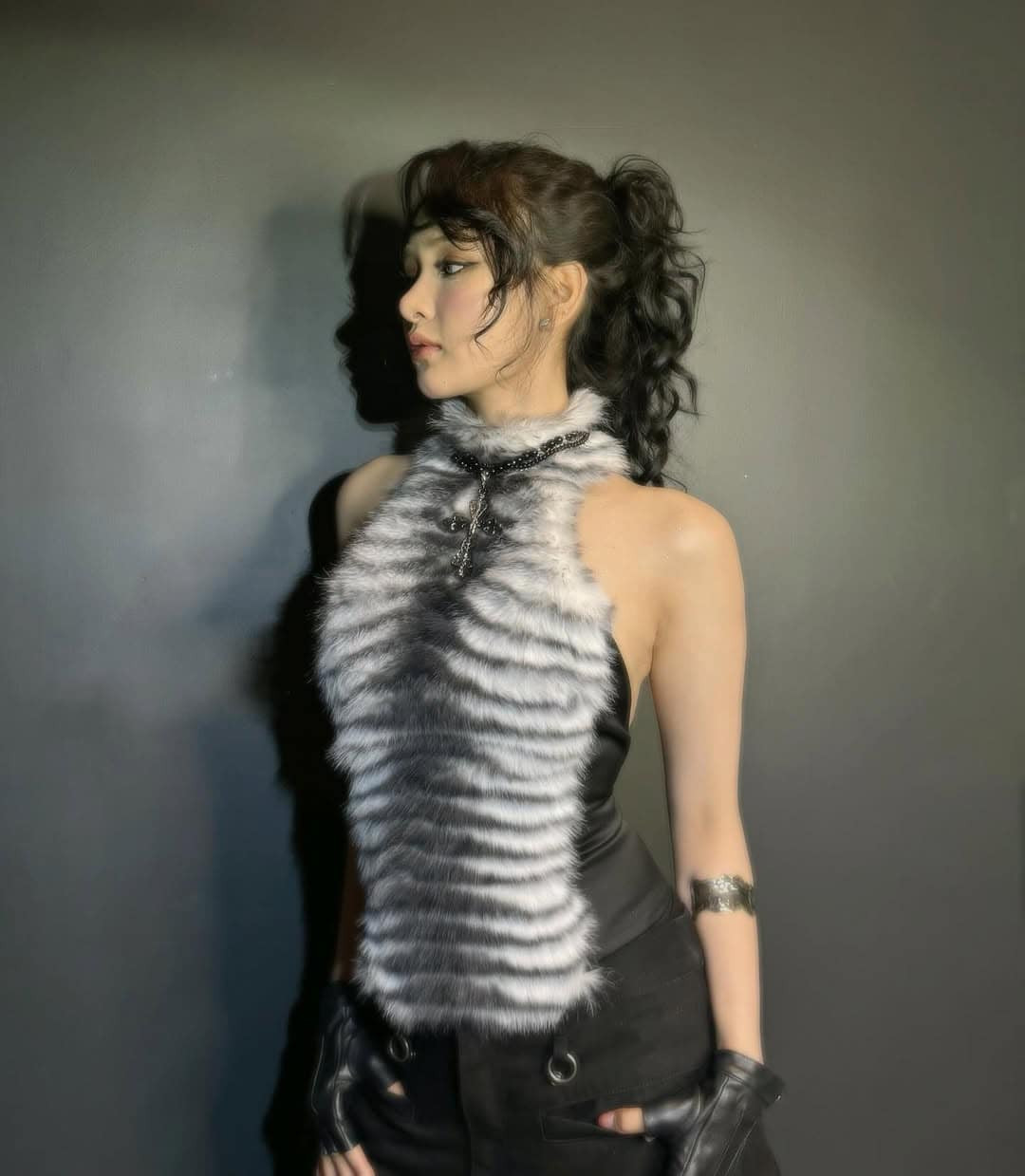 Nữ ca sĩ sở hữu một loạt bản "hit" như: Gặp nhưng không ở lại, Rồi người thương cũng hóa người dưng, Em ngày xưa khác rồi... (Ảnh: FBNV)