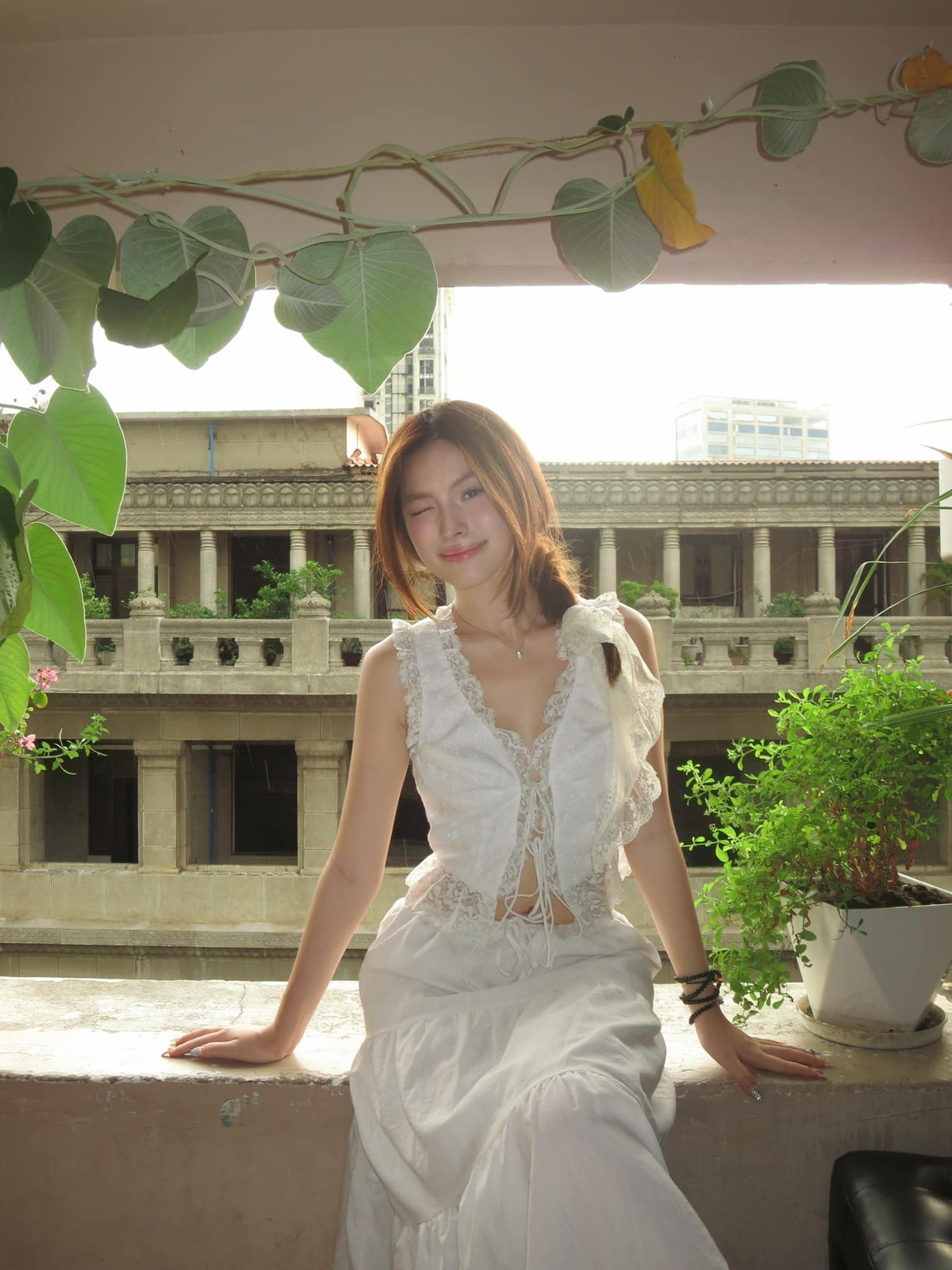 Lúc lại bánh bèo, thanh thuần hút ánh nhìn.