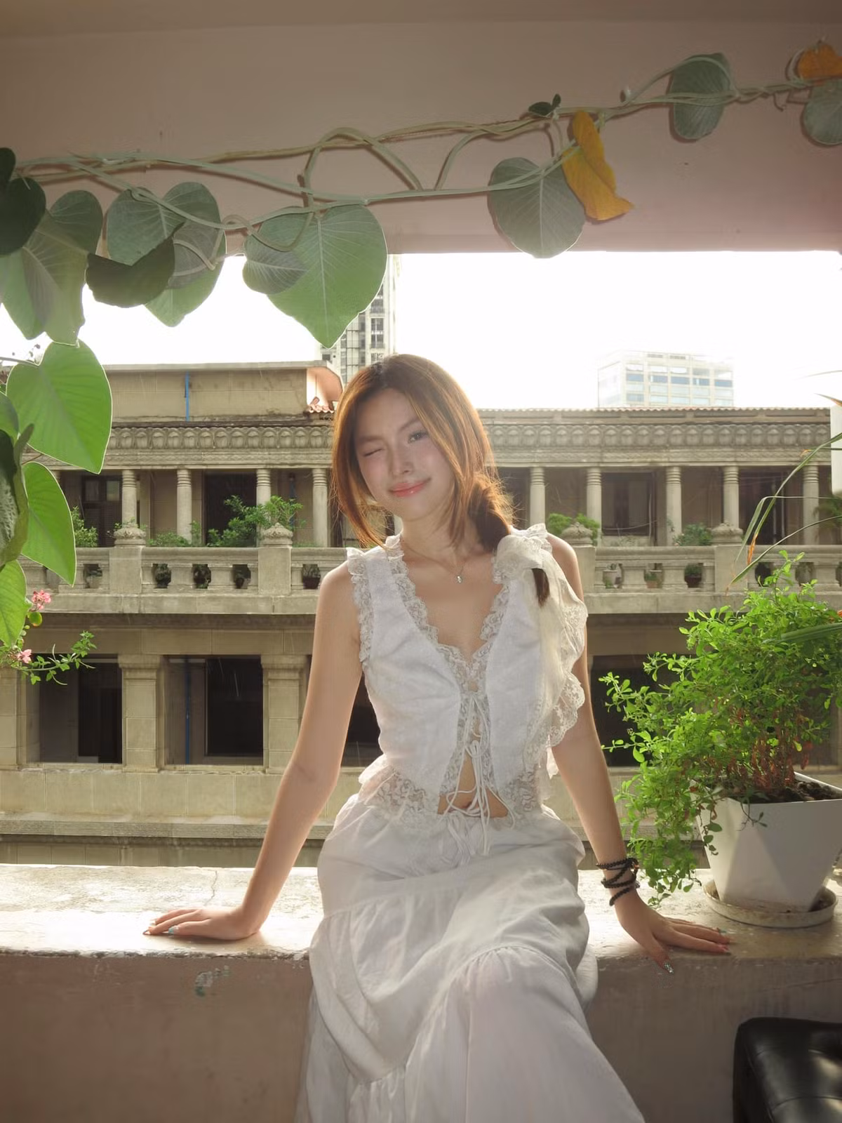 Lúc lại bánh bèo, thanh thuần hút ánh nhìn.