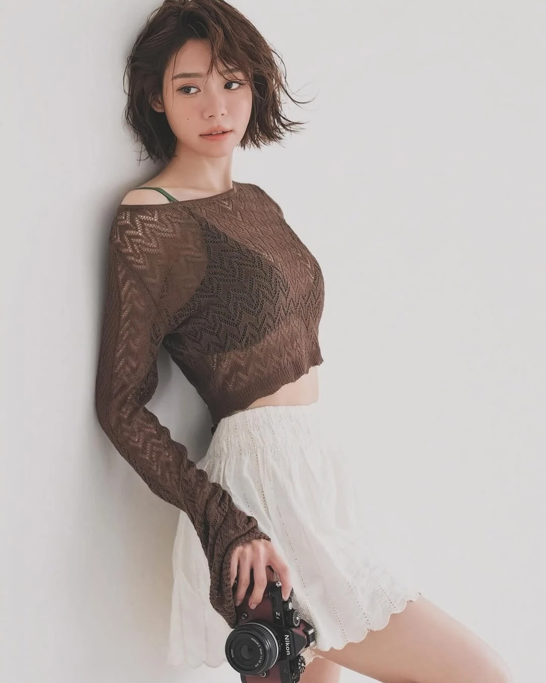 Có chiều cao khiêm tốn song cô vẫn thu hút ánh nhìn nhờ vóc dáng cân đối, số đo 3 vòng gợi cảm.