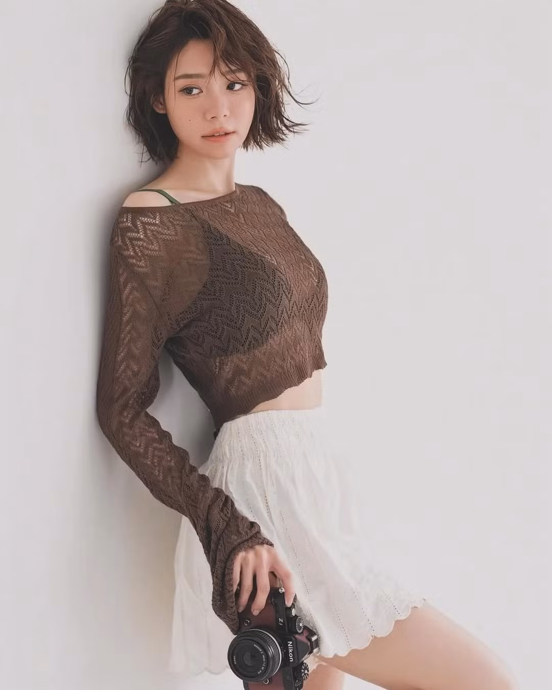 Có chiều cao khiêm tốn song cô vẫn thu hút ánh nhìn nhờ vóc dáng cân đối, số đo 3 vòng gợi cảm.