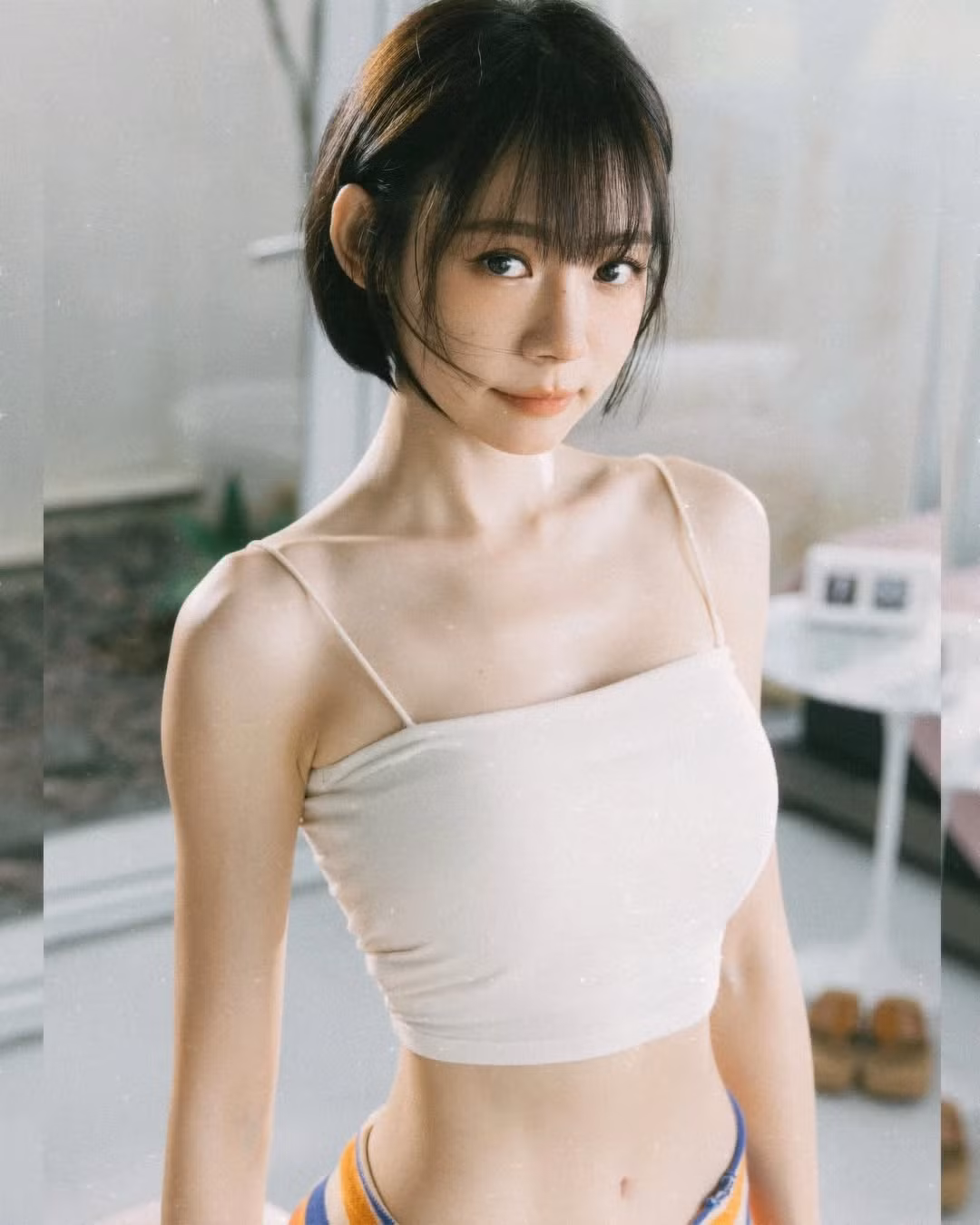 Lâm Minh Trinh sinh năm 1990, là nữ diễn viên Malaysia nhưng hoạt động ở nhiều thị trường. Ngoài Malaysia, cô còn đóng phim tại Đài Loan, Hong Kong.