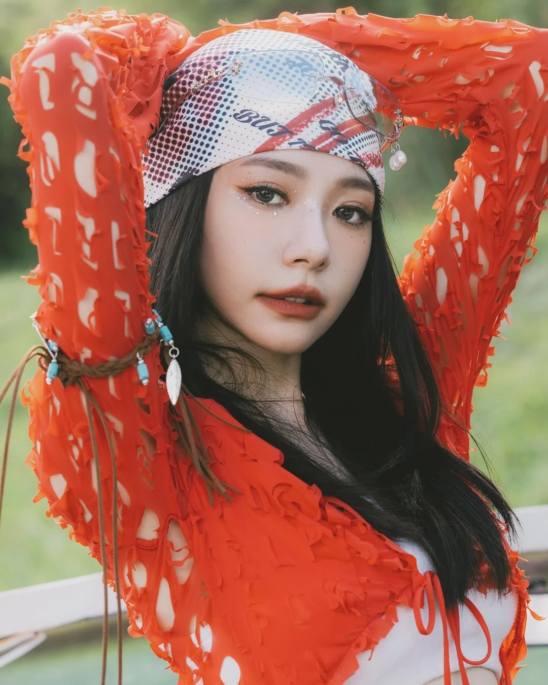 Minh Trinh có nhiều tài năng khác nhau như đàn, múa, hát, diễn xuất...