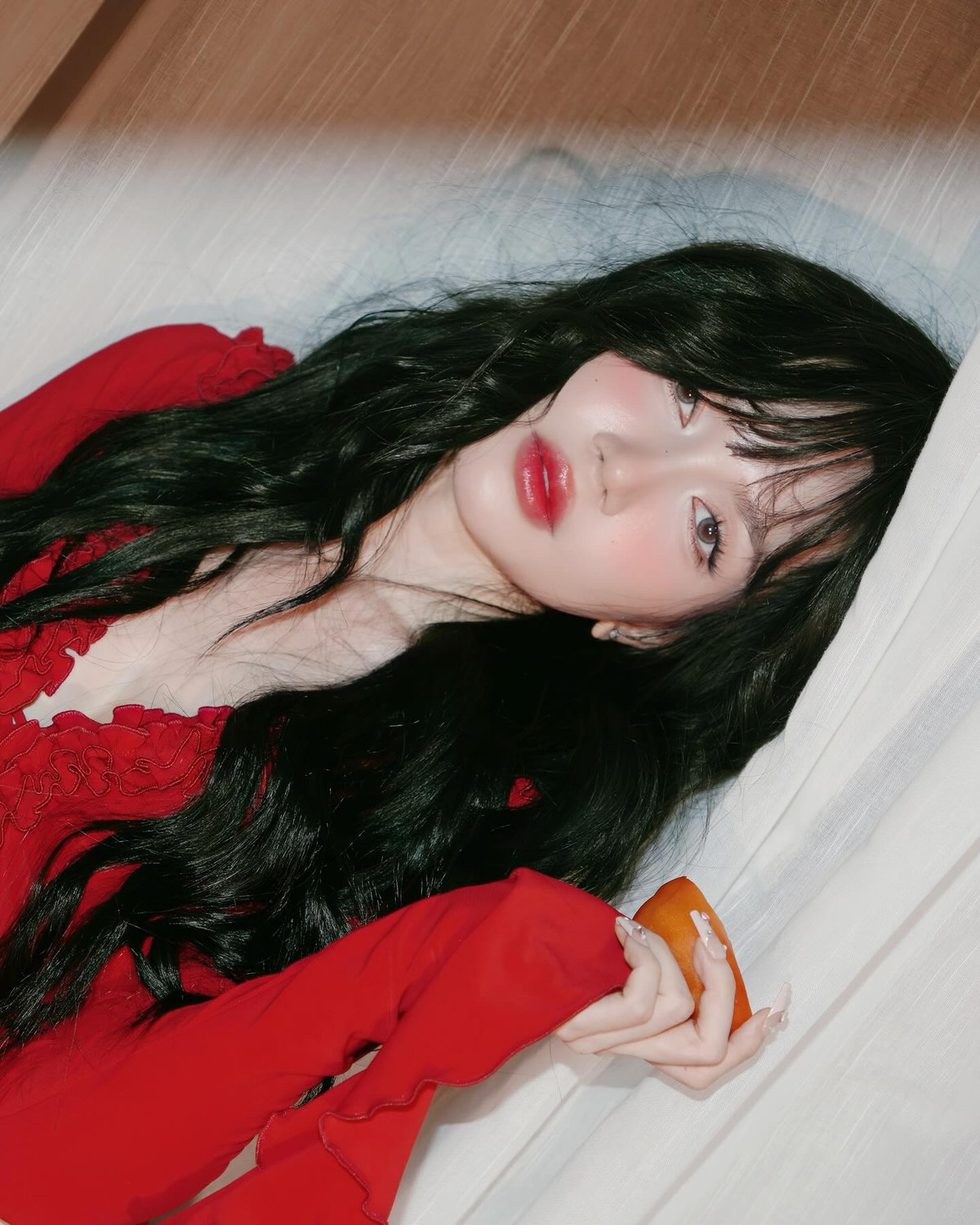 Không chỉ dừng lại ở vai trò ca sĩ, Sĩ Thanh còn hoạt động sôi nổi trong lĩnh vực thời trang và là một trong những mỹ nhân Vbiz có phong cách táo bạo.