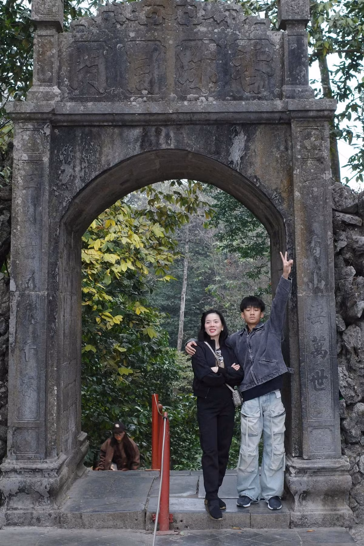 Kỳ Anh hiện cao 1,74 m và có niềm đam mê với các môn thể thao như bóng rổ, đạp xe và tập gym.