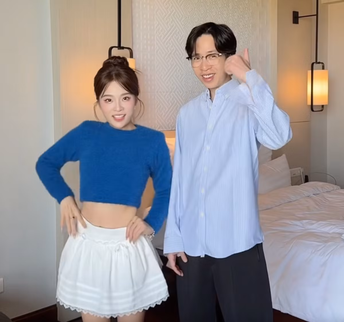 Câu chuyện tình cảm của nam streamer ViruSs (tên thật: Đặng Tiến Hoàng, SN 1988) và hot girl Ngọc Kem (Trần Nguyễn Hồng Ngọc, SN 1999) trở thành tâm điểm chú ý trên mạng xã hội khi Ngọc Kem tiết lộ đã "đường ai nấy đi" với bạn trai.