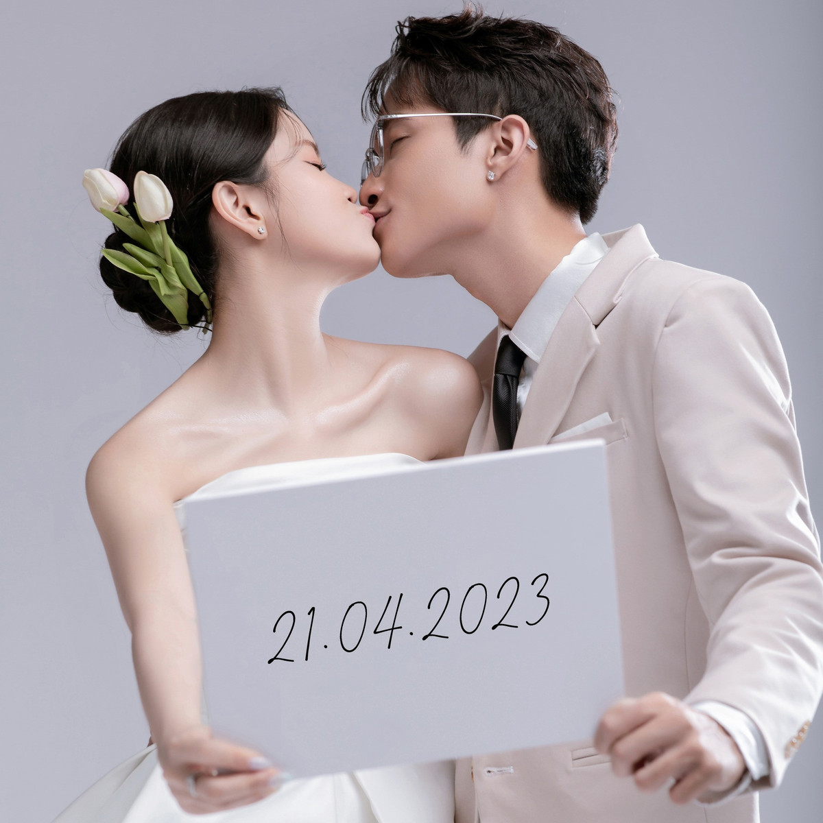 Chính vậy, trước thông tin mới đây khi Quang Minh xác nhận đã "dừng" lại trong chuyện tình cảm, nhiều người cảm thấy vô cùng hụt hẫng, thất vọng.