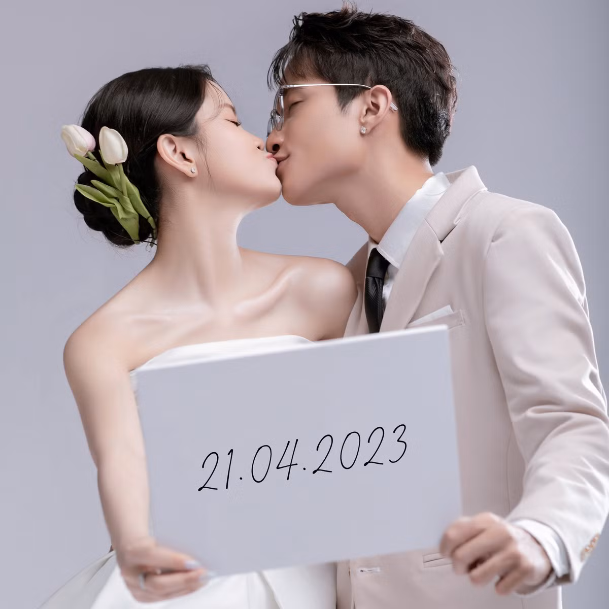 Chính vậy, trước thông tin mới đây khi Quang Minh xác nhận đã "dừng" lại trong chuyện tình cảm, nhiều người cảm thấy vô cùng hụt hẫng, thất vọng.