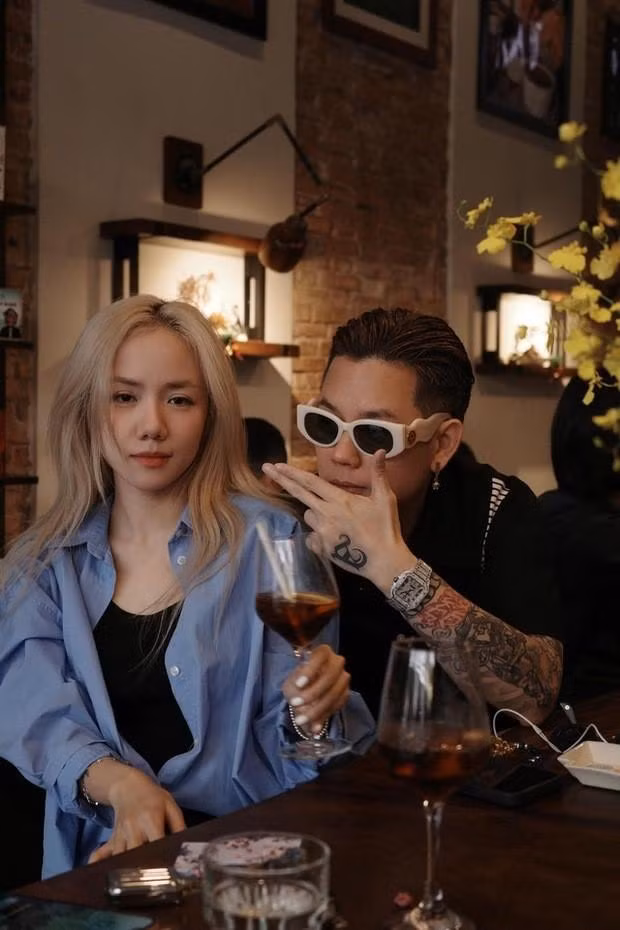 Sự kết hợp ăn ý trong cả cuộc sống và công việc giúp họ duy trì mối quan hệ gắn bó, trở thành cặp đôi được nhiều người yêu mến.