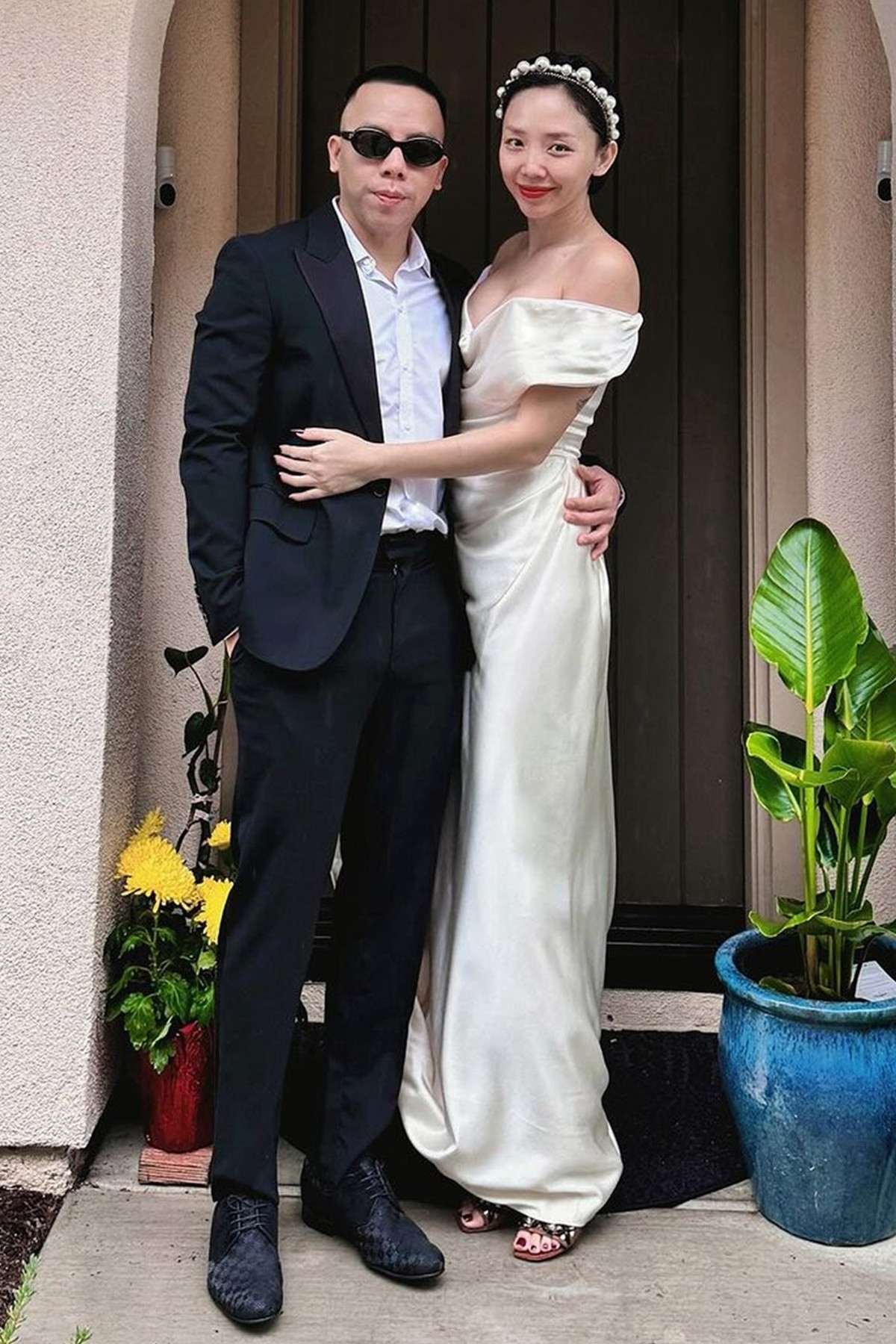 Một cặp đôi khác của showbiz Việt cũng được xây dựng từ tình bạn là Tóc Tiên - Hoàng Touliver.