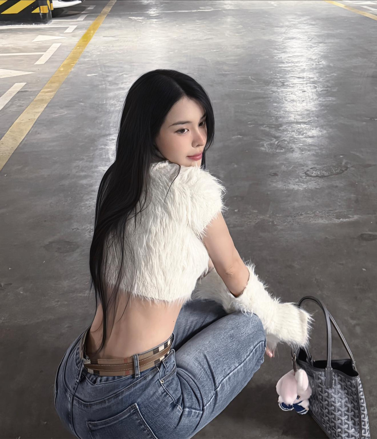 Trước khi được biết đến là bạn gái Văn Thanh, Bích Hạnh đã là một hot girl phong gym có tiếng. Body như tượng tạc của cô nàng là niềm mơ ước của nhiều chị em.