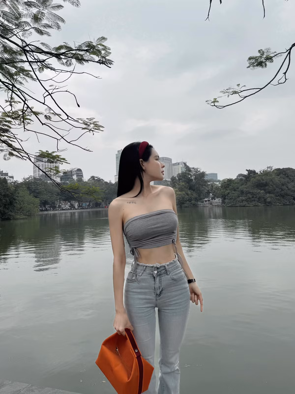 Gymer Nam Định sở hữu số đo ba vòng đáng mơ ước: 92-58-93 (cm).