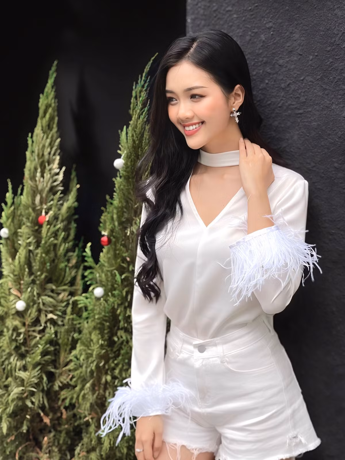 Mỹ Vân còn có nhiều tài lẻ như múa, đàn guitar và piano, hát. Cô được cha dạy chơi guitar từ năm lớp 6 và từng giành giải cao tại các cuộc thi hát ở trường trung học và đại học. Tham gia Hoa hậu Việt Nam 2024 là giấc mơ cô ấp ủ từ lâu, với mong muốn lan tỏa năng lượng tích cực và kết nối với mọi người.